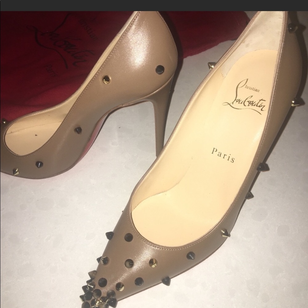NWT Authentic Christian Louboutin sz 37